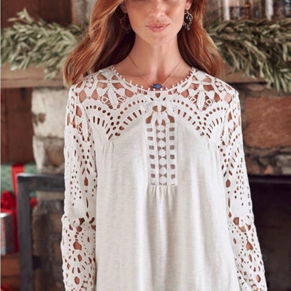 Sundance Red Lace Detail Blouse - Picture 1 of 3